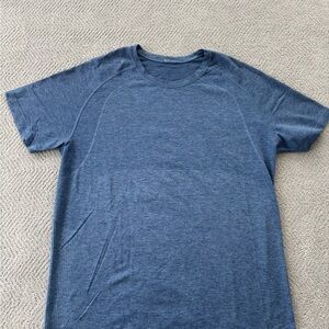 lululemon athletica Heathered Blue Short Sleeve Tee